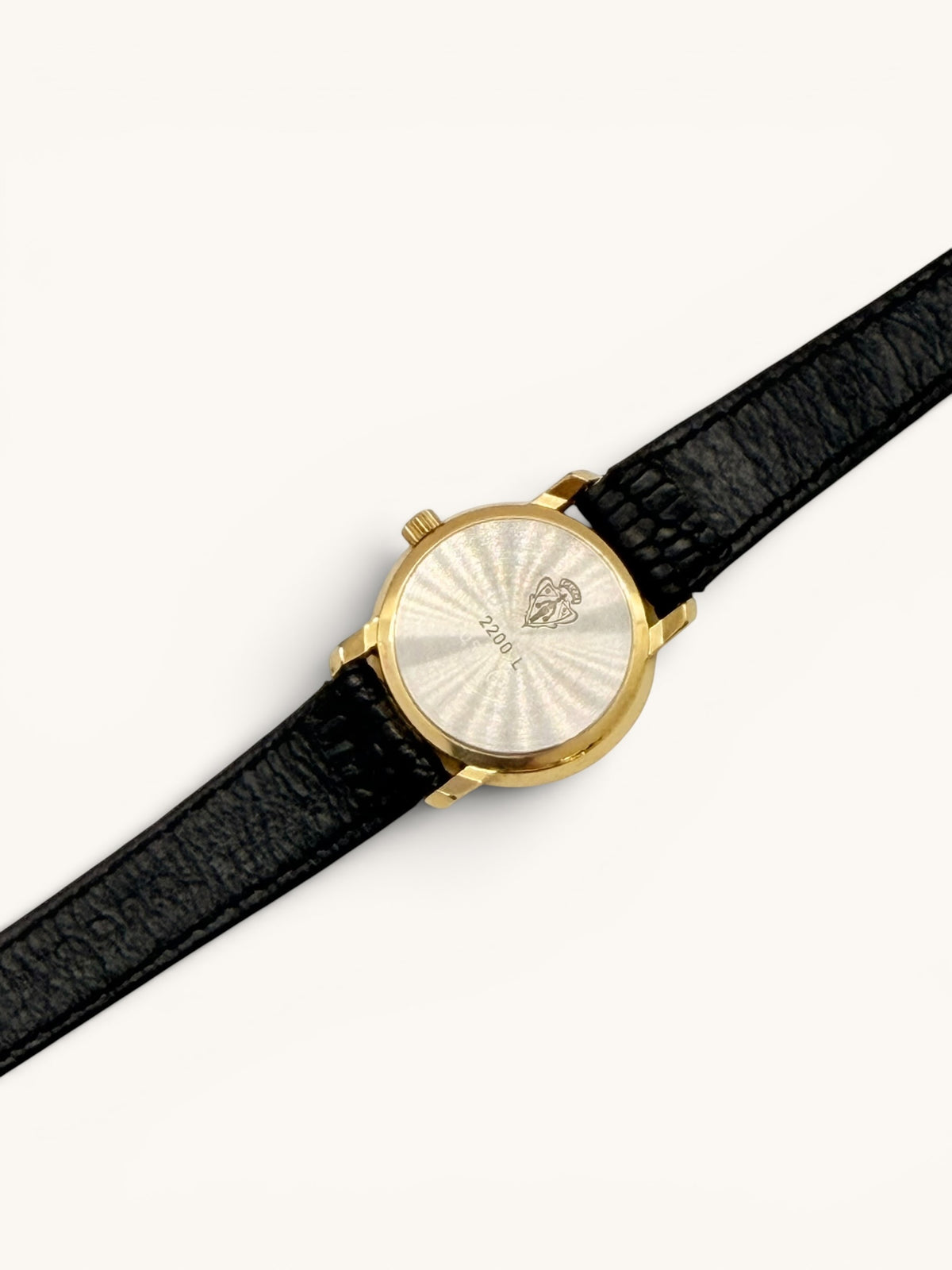 Gucci 2200L Roman Numerals Dress Watch