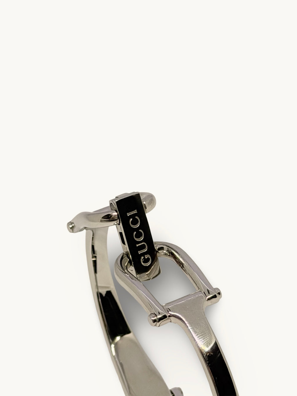 Gucci 1500L Horsebit Silver Bangle Watch (with Box)